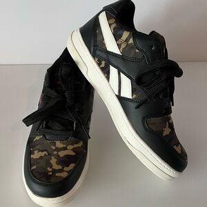 Heelys Reebok BB4500 Low Skate Shoe Camo Print Youth size 6